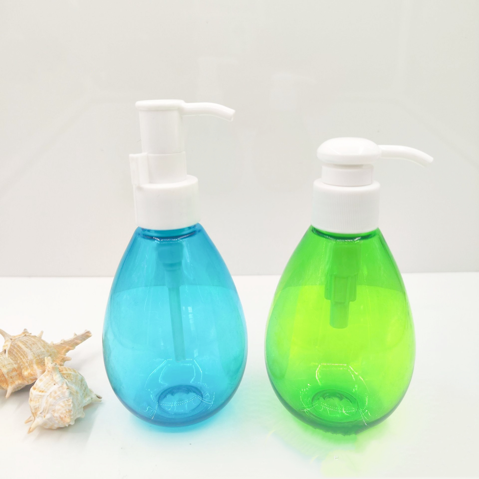 Color 200ml light bulb shape kids shampoo bottle with flip cap pump dispenser lotion bottle plastic PET toothpaste bottle