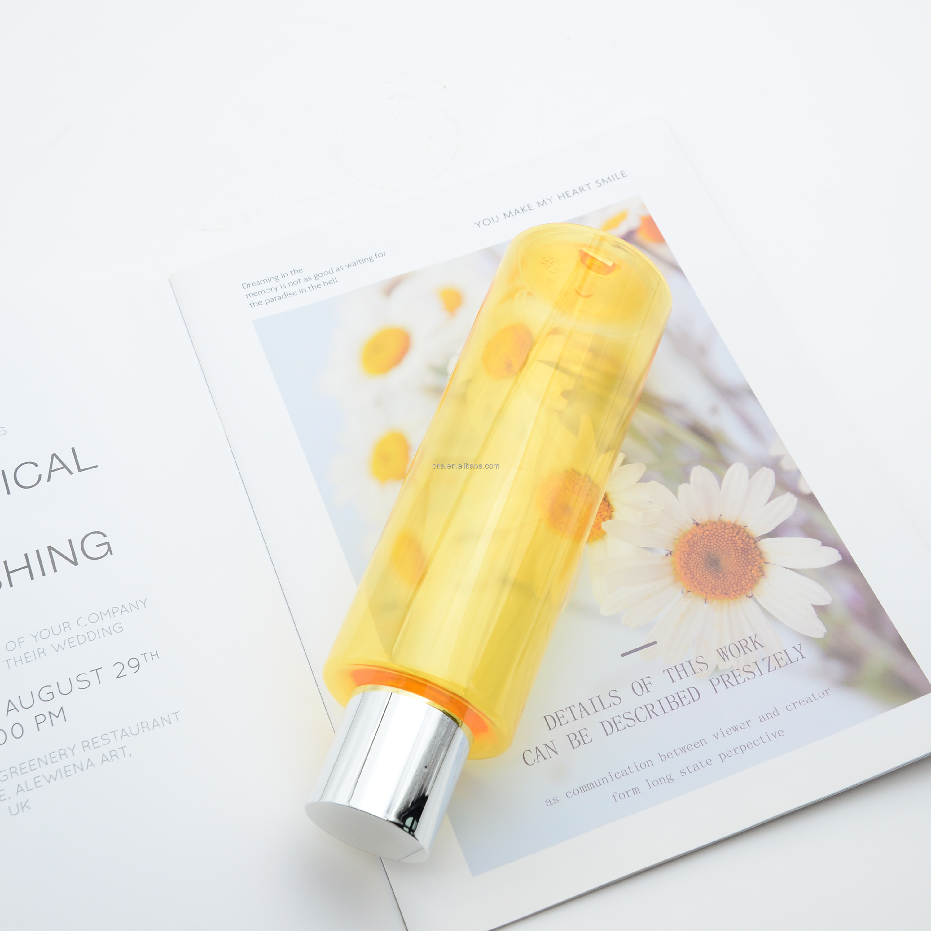 Factory customized 300ml shampoo and shower gel body lotion round shoulder bottle PET plastic bottle