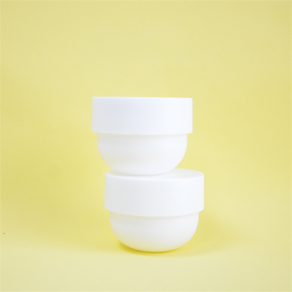 Refillable Makeup Matte Frosted Cosmetic Face Cream Jar 150G 250G Round Bottom 8 Oz White Pp Plastic Jars With Screw Lid