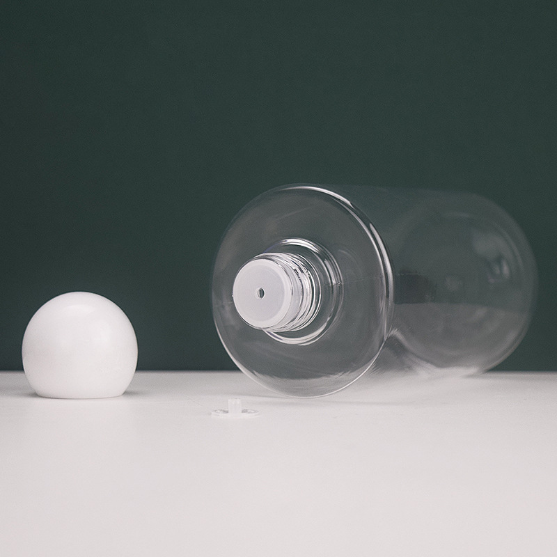 Custom Round Baby Oil Bottle Ball Cap 250/300ml Flat Shoulder Plastic Toner Baby Care Body Oil Empty Bottle Packaging Dispenser