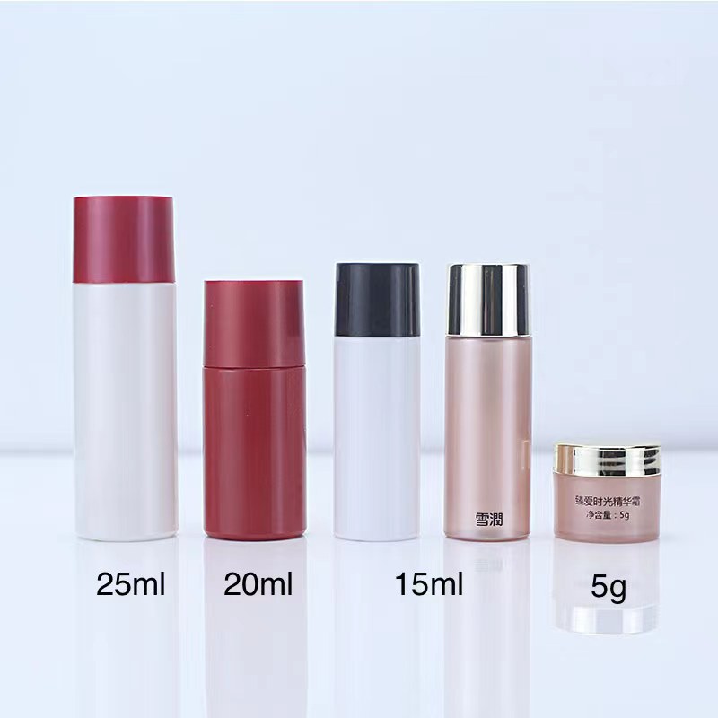 Travel Toner 60ml/2oz Flat Shoulder Plastic Bottle with Screw Cap for Packaging Toner Makeup Remover Bottle Oil Dispenser