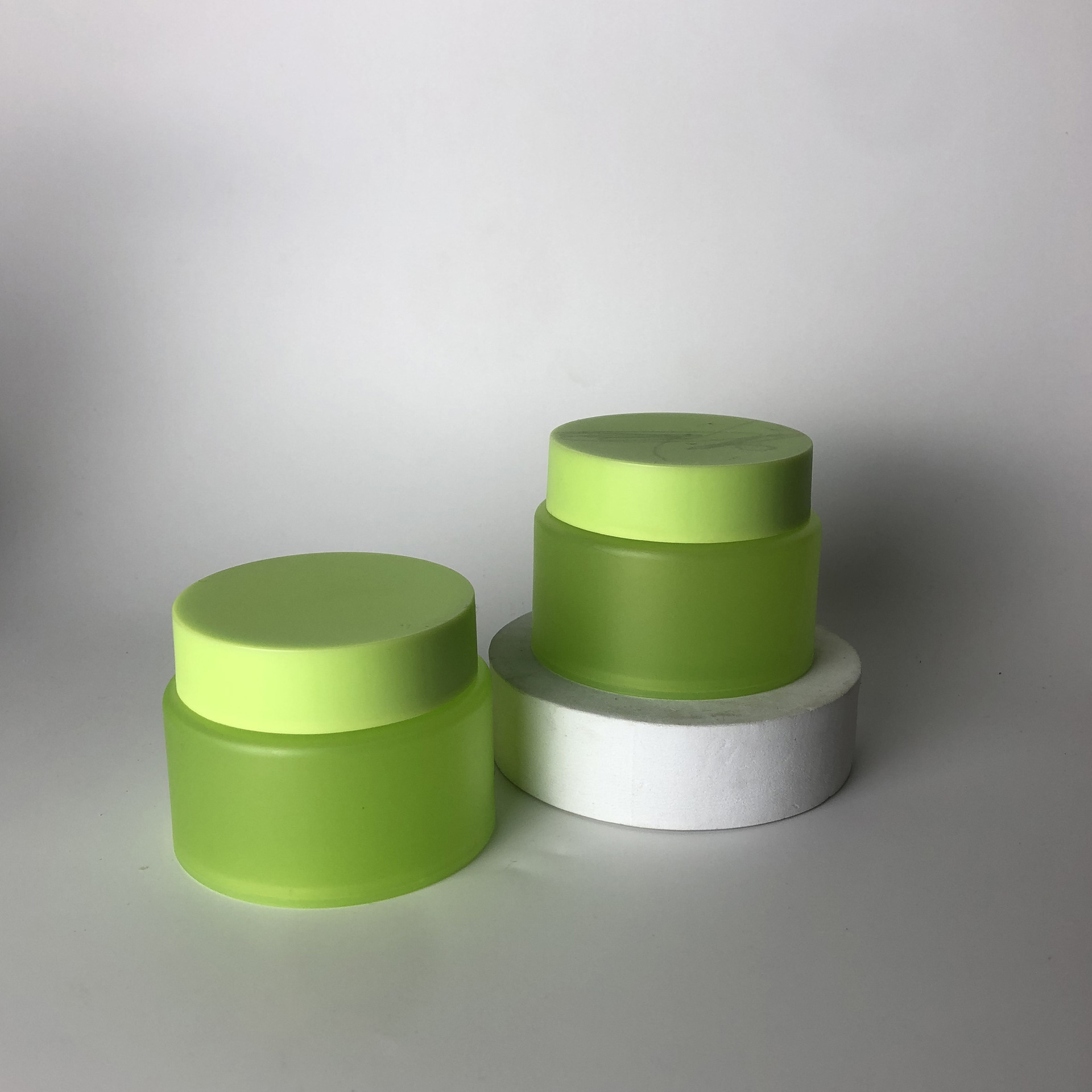 Custom Matte Body Butter Scrub Frosted Cream Jars with Lids and Spoon Plastic Skin Care Packaging 100g 150g 200g