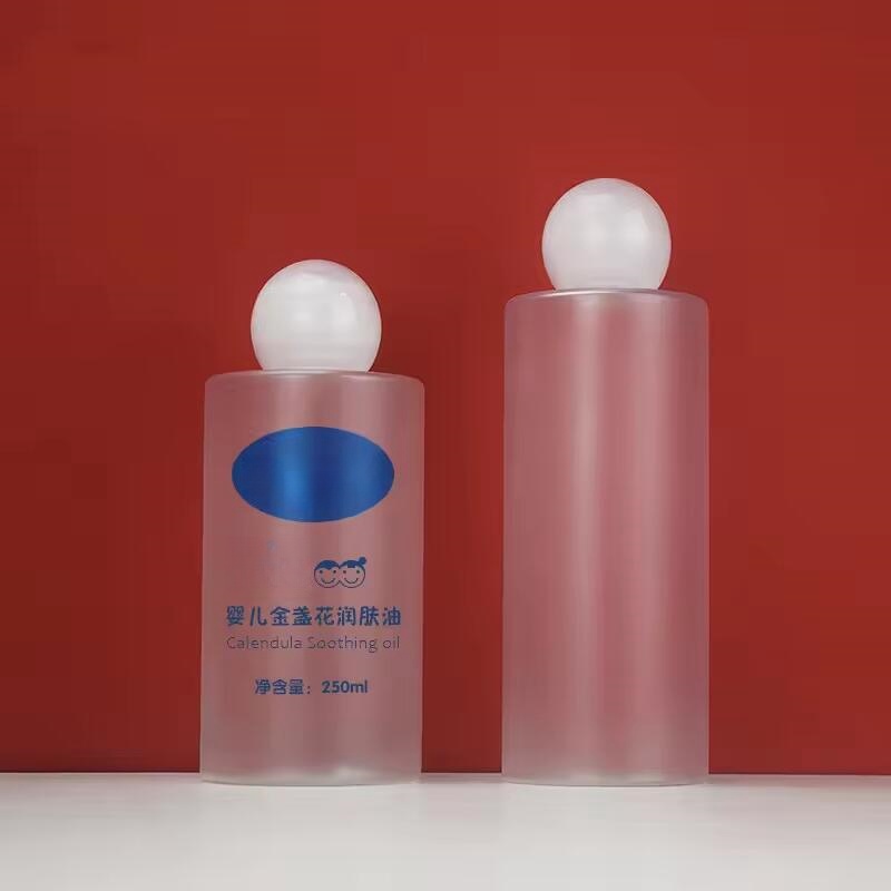 Custom Round Baby Oil Bottle Ball Cap 250/300ml Flat Shoulder Plastic Toner Baby Care Body Oil Empty Bottle Packaging Dispenser