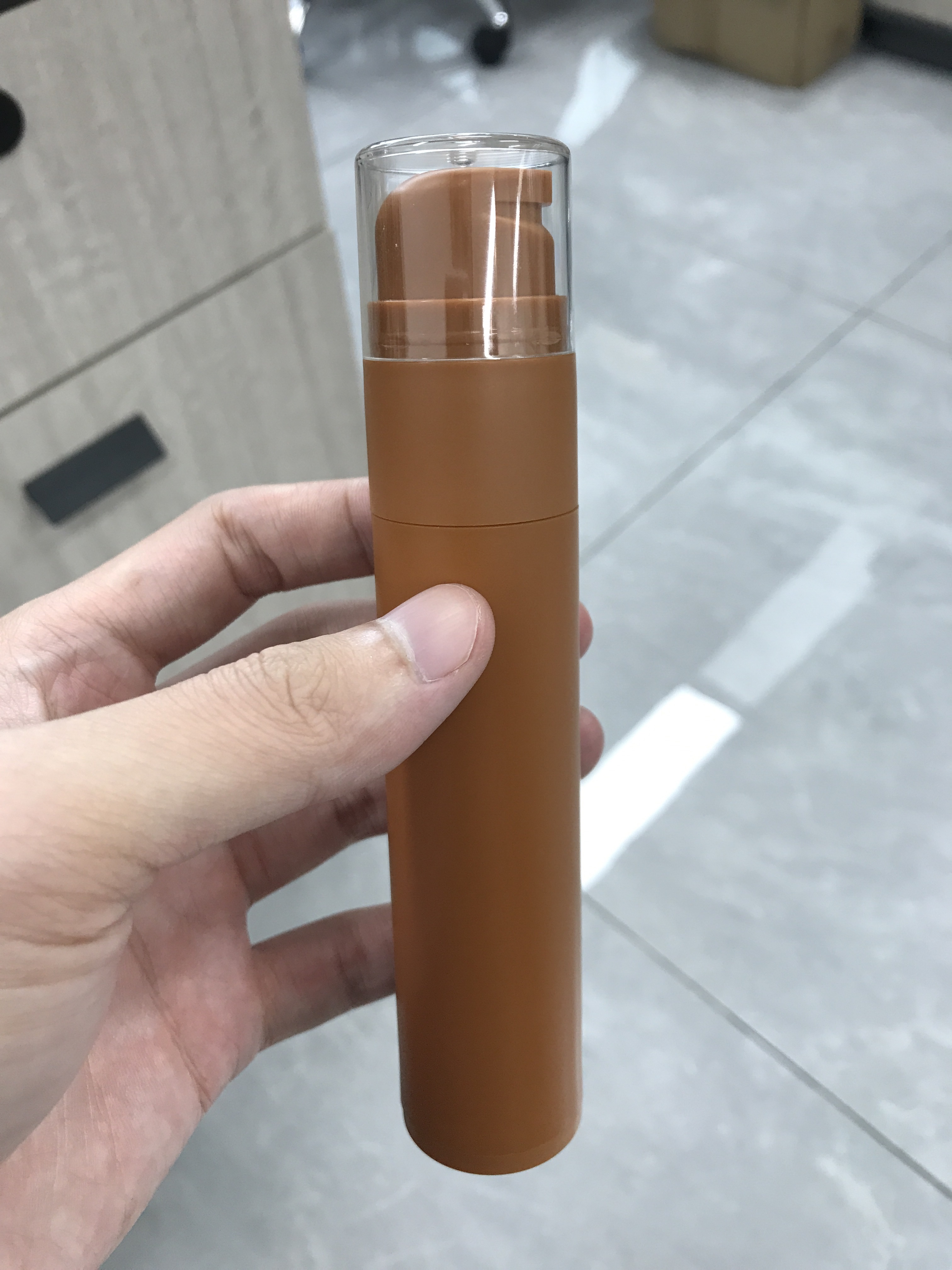 Pink Green Plastic Airless Pump Bottle 60ml Cream Lotion Bottle Customize 2oz VacuumToothpaste Packaging