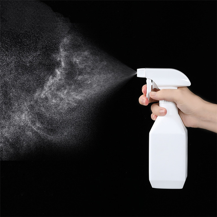 Empty Spray Bottle 16oz Plastic Refillable Trigger Sprayer, Leak Proof Plant Mister Spray Bottle for Cleaning Solutions