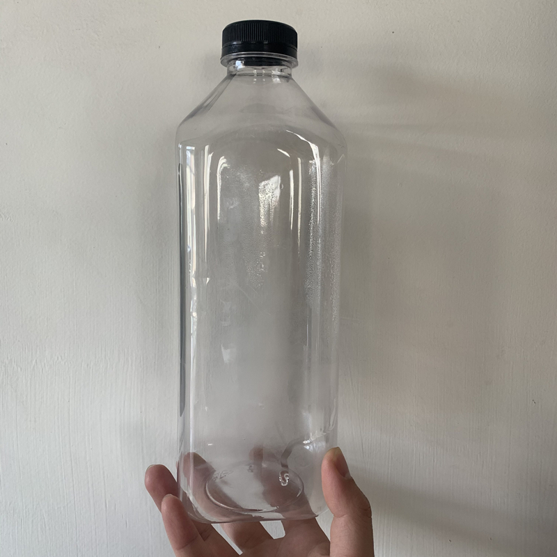 Factory Price 1.5 Liter Clear Food Grade PET Square Plastic Beverage Bottle BPA Free Juice Bottle for Juice Water Coke Beverage