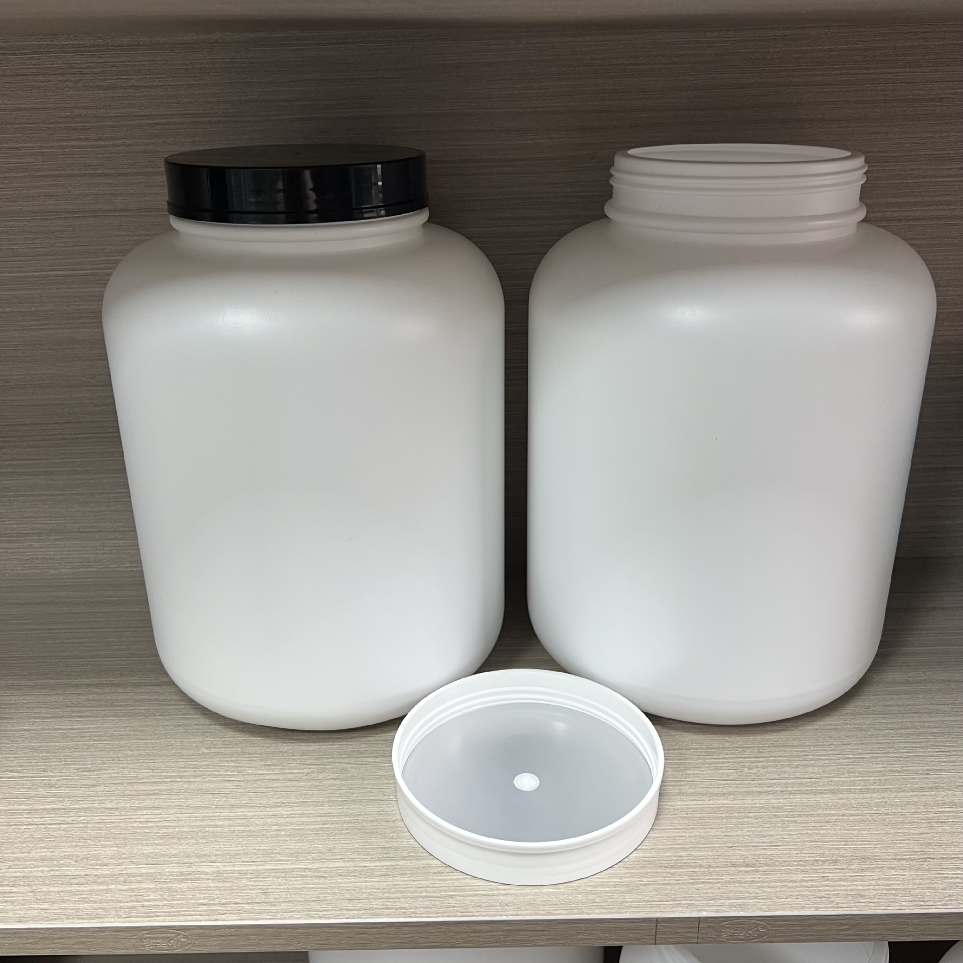 Wide Mouth Large Capacity PP PE  PET Jar Protein Powder Food Storage Can 1L 2L 5L 6.5L Round Customized Logo Container