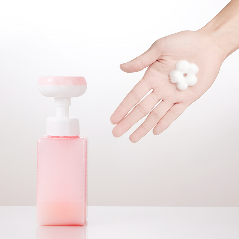 Custom Empty Plastic Frosted 30ml 50ml 100ml Hand Face wash Mousse Foam Pump Dispenser Bottle With Silicone Brush 120ml 150ml