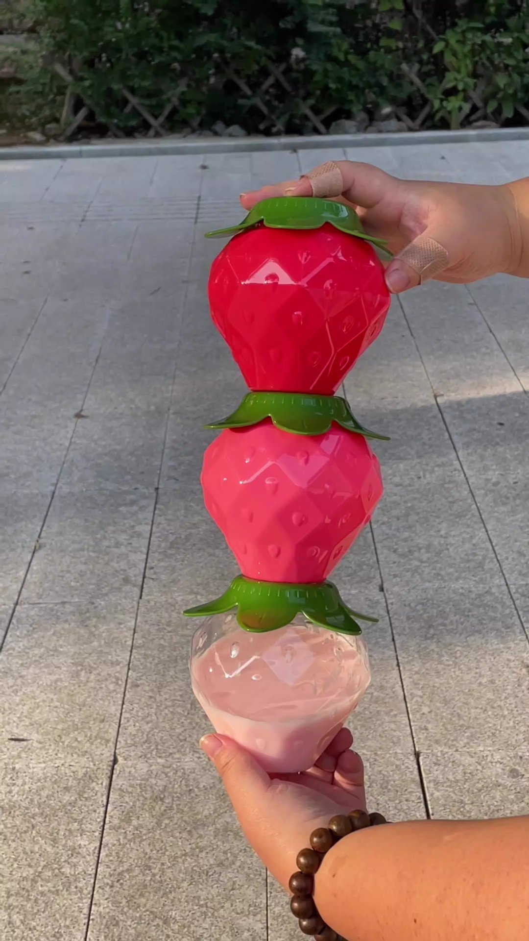 500ml Clear Strawberry Shape PET Plastic Bottle With Aluminium Cap Lovely Girl Milk Tea Coffee Cup